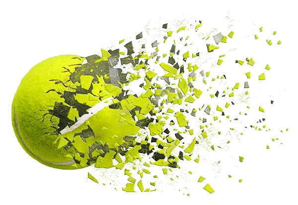 Pelota de padel desintegrandose